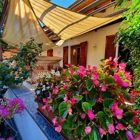 Bed and Breakfast Beb I Portici Cernobbio Exterior foto