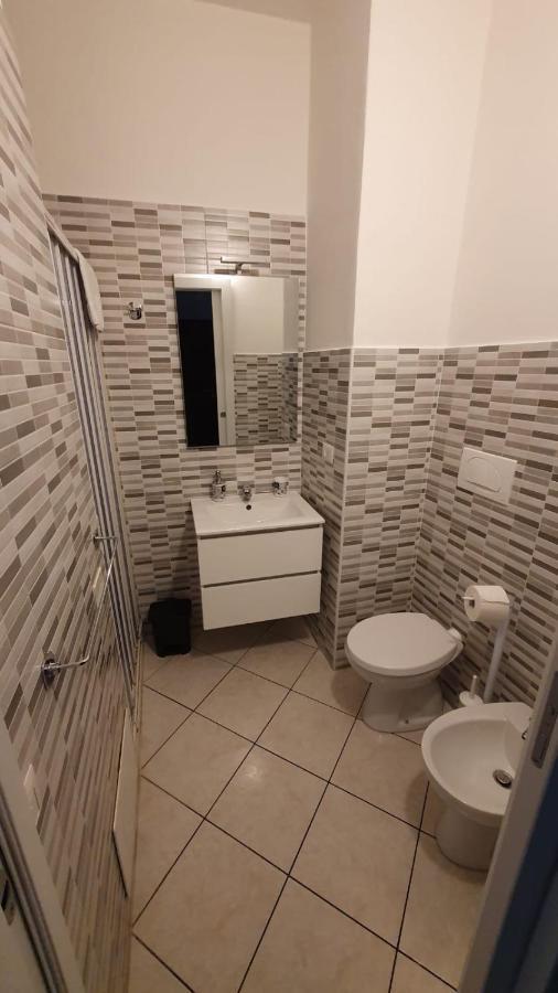 Bed and Breakfast Beb I Portici Cernobbio Exterior foto
