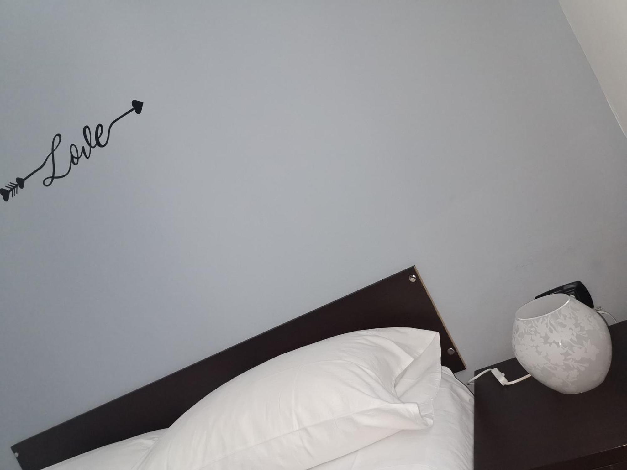 Bed and Breakfast Beb I Portici Cernobbio Habitación foto