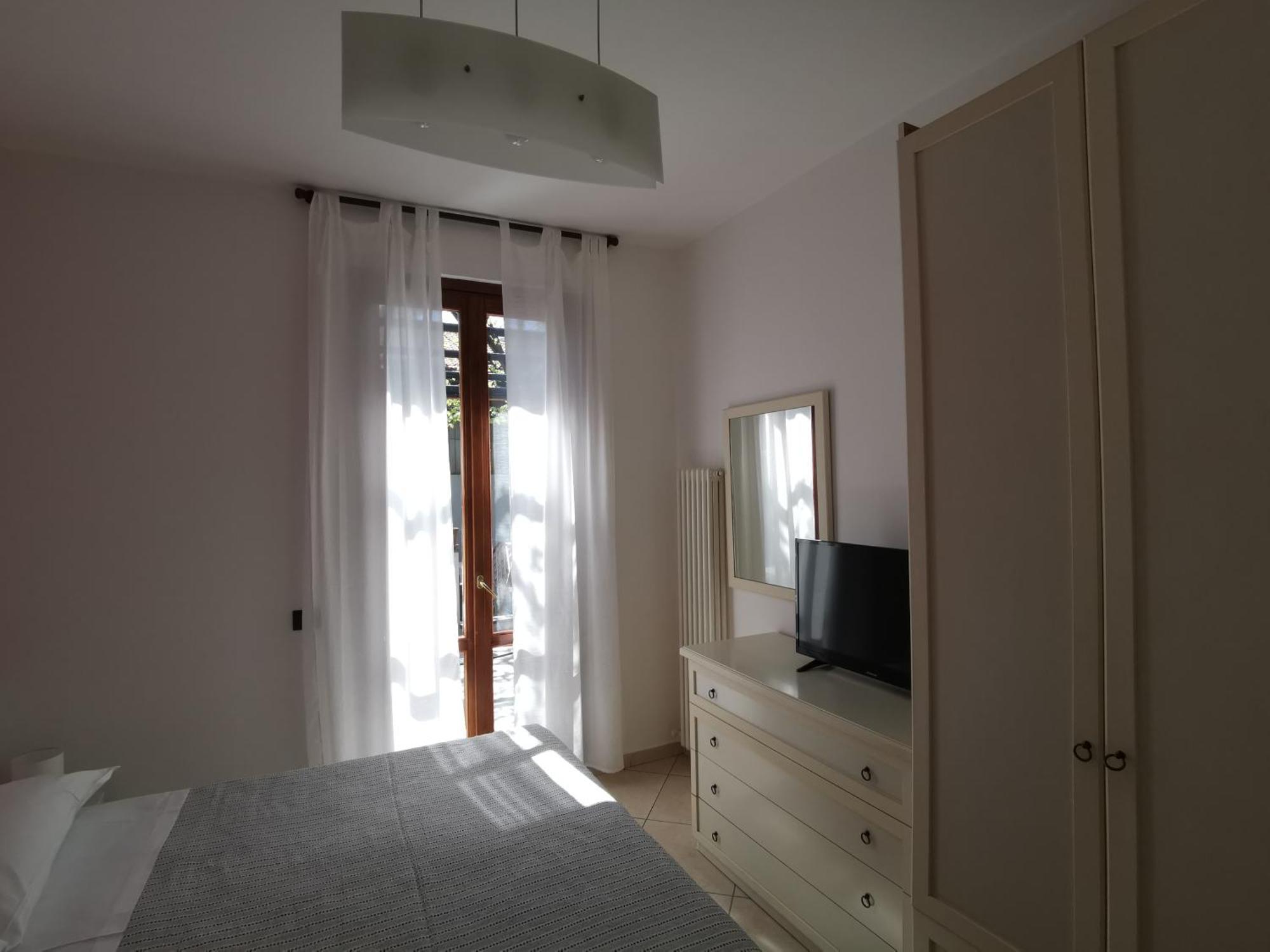 Bed and Breakfast Beb I Portici Cernobbio Habitación foto